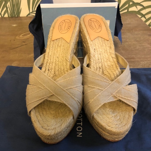 Sandles - Picture 2 of 4